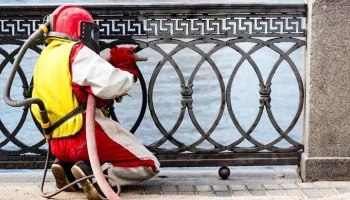 В Москве проведут пескоструйную очистку более 150 объектов