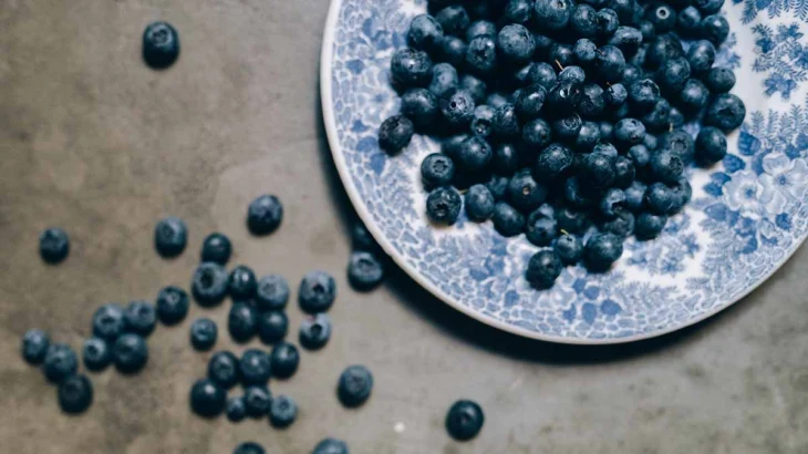 Вернет молодость и снизит воспаление: диетолог Писарева рассказала о пользе черники Вернет молодость и снизит воспаление: диетолог Писарева рассказала о пользе черники