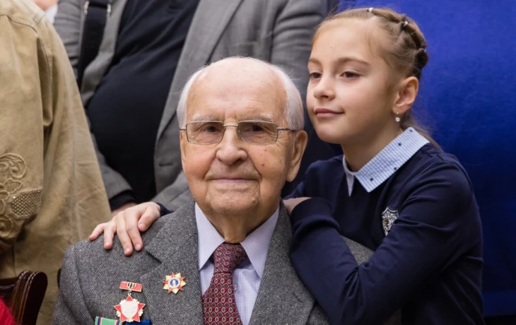 Музей Победы поздравил со 100-летним юбилеем фронтовика, освободителя Освенцима Музей Победы поздравил со 100-летним юбилеем фронтовика, освободителя Освенцима