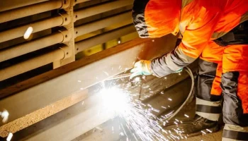 Более 45 км барьерных ограждений отремонтировано в столице с начала года