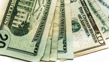 Банки Турции заявили об отсутствии массовых проблем у россиян при обмене долларов