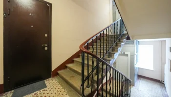 Стартовали работы по ремонту подъездов жилых домов