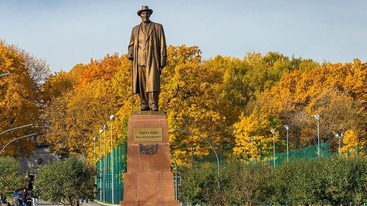 Как Мичуринский сад на ВДНХ сохраняет и развивает дело знаменитого селекционера Как Мичуринский сад на ВДНХ сохраняет и развивает дело знаменитого селекционера