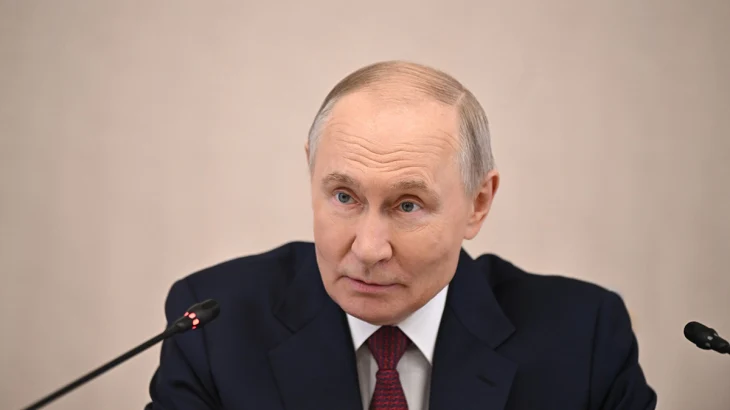 Путин назвал развертывание широкополосной группировки связи большим событием Путин назвал развертывание широкополосной группировки связи большим событием