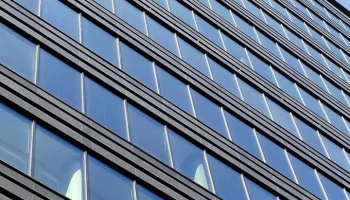 Город выставил на торги крупное помещение в бизнес-центре в Новогирееве