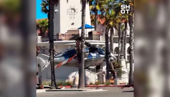 Вертолет рухнул на пляже в Калифорнии