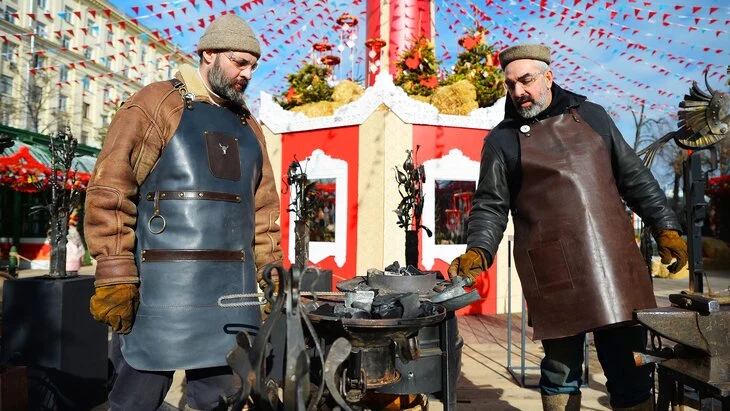 Более тысячи мастер-классов подготовили для посетителей фестиваля "Московская Масленица" Более тысячи мастер-классов подготовили для посетителей фестиваля "Московская Масленица"