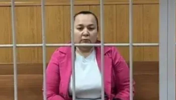 Домработница украла телефон у столичной пенсионерки и перевела деньги знакомому
