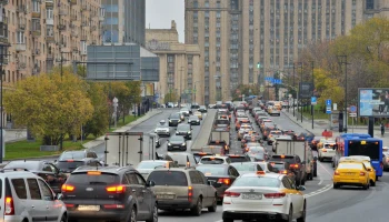 Москвичей предупредили о восьмибалльных пробках вечером 13 мая