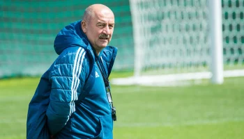 Главный тренер &laquo;Ахмата&raquo; Станислав Черчесов выступил за отмену системы VAR