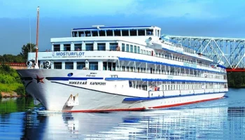 ТАСС: на теплоходе "Николай Карамзин" на недомогание пожаловались только члены экипажа