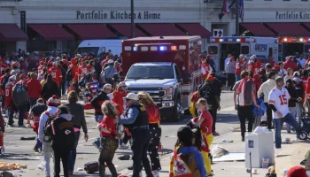 Один человек погиб при стрельбе в Канзас-Сити в США