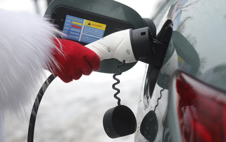 Более пяти тысяч москвичей воспользовались зарядными станциями «Энергия Москвы» Более пяти тысяч москвичей воспользовались зарядными станциями «Энергия Москвы»