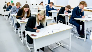 Школьник из Москвы улучшил результат ЕГЭ по информатике, пересдав экзамен