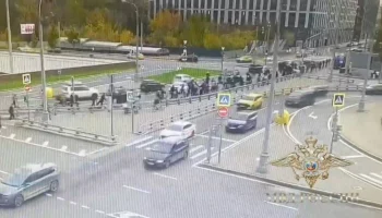 МВД: В Москве задержали 20 подростков, ехавших по ТТК на самокатах и питбайках