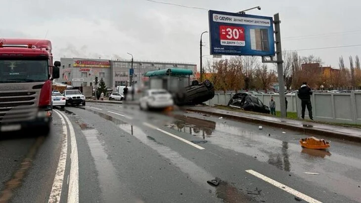 Число жертв ДТП с участием 12 машин в Уфе увеличилось до трех Число жертв ДТП с участием 12 машин в Уфе увеличилось до трех