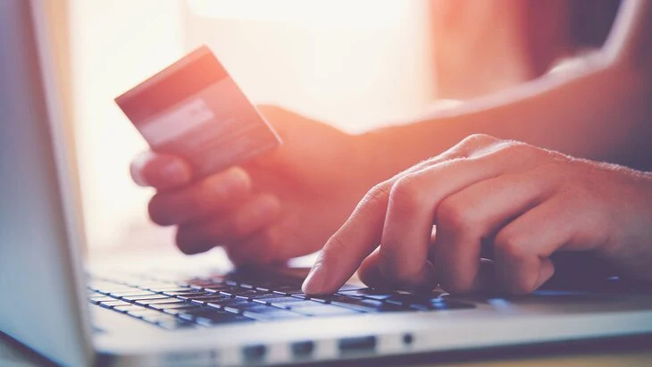 Представившийся космонавтом мошенник выманил 6,7 тыс долларов у 80-летней японки Представившийся космонавтом мошенник выманил 6,7 тыс долларов у 80-летней японки