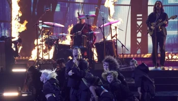 NME: песня Imagine Dragons и композитора Зура доставлена на Луну