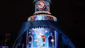 На "Матрешке Москвы" в "Зарядье" показали новые объемные фигуры На "Матрешке Москвы" в "Зарядье" показали новые объемные фигуры