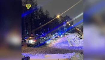 Мужчина ударил полицейского ножом на западе Москвы