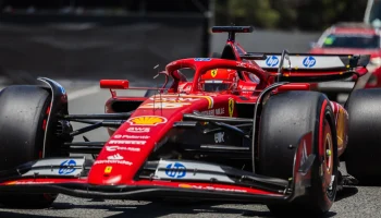 Впервые за 15 лет сразу три пилота претендуют на титул в «Формуле-1» Впервые за 15 лет сразу три пилота претендуют на титул в «Формуле-1»