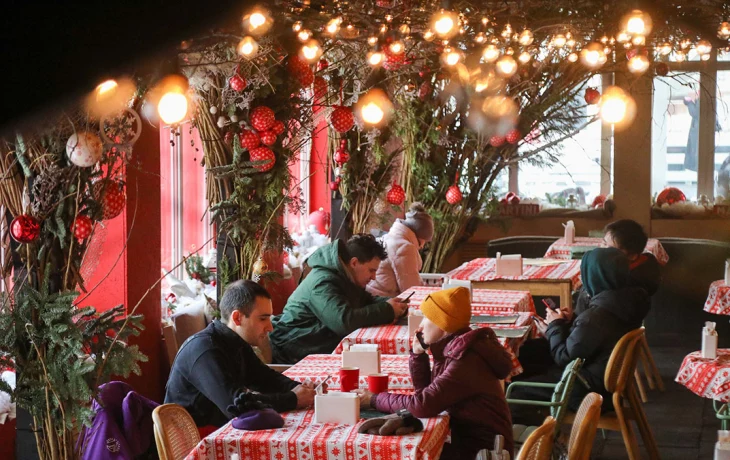 Около 30 столичных ресторанов и кафе оказывают поддержку участникам СВО