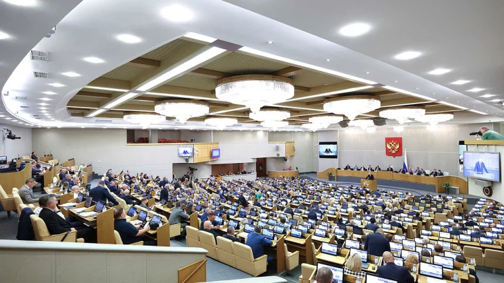 Депутаты Госдумы предложили закрепить 13-ю зарплату для бюджетников