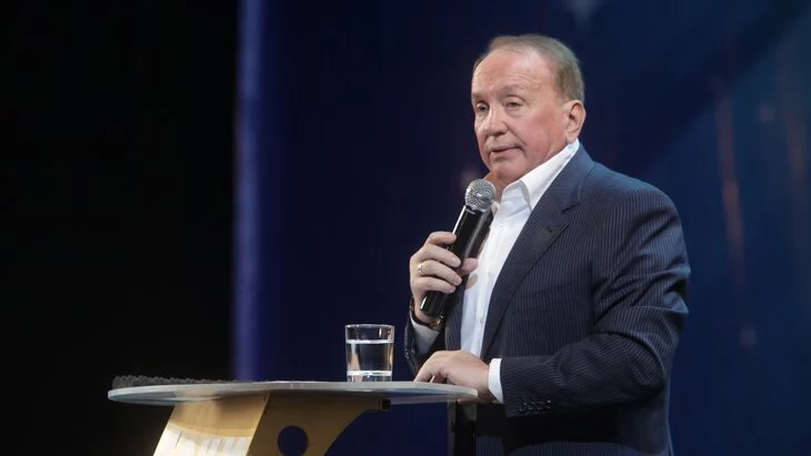 Прощание с Масляковым пройдет в "Планете КВН" 11 сентября Прощание с Масляковым пройдет в "Планете КВН" 11 сентября