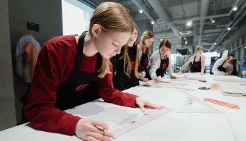 Торговля оказалась наиболее востребованной сферой для трудоустройства в Москве