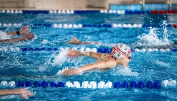 Более 29 тысяч москвичей занимаются плаванием в бесплатных секциях