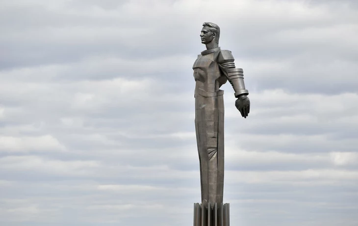 Свыше 1,1 тысячи московских памятников промыли в апреле