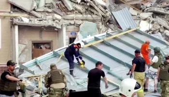 Тела двух человек извлекли из-под завалов подъезда дома в Шебекине