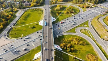 Москва временно отменила пропуска для бензовозов Москва временно отменила пропуска для бензовозов