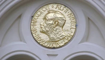 Нобелевскую премию по экономике присудили за исследования причин благосостояния наций