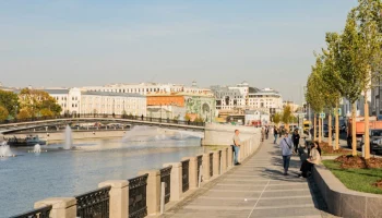 Комфортное прогулочное пространство появилось на Кадашевской набережной