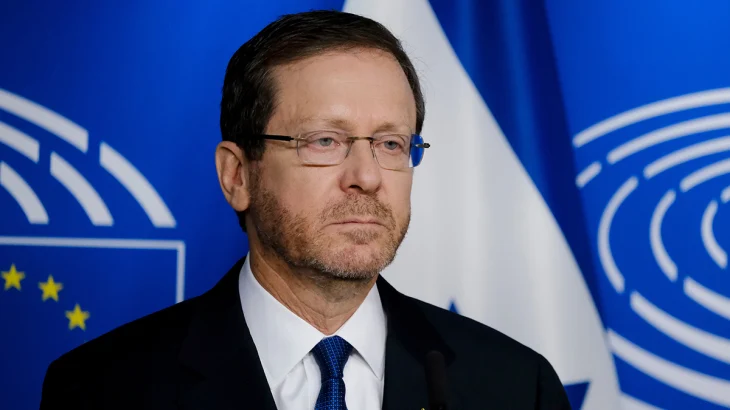 Президент Израиля отказался помиловать Нетаньяху по просьбе Трампа Президент Израиля отказался помиловать Нетаньяху по просьбе Трампа