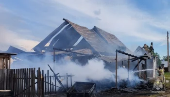 Дом сгорел после удара молнии в Пермском крае