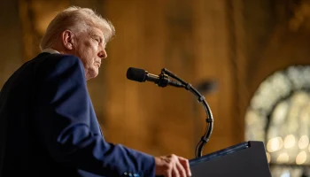 Трамп заявил, что может занять сторону Украины из-за действий Путина