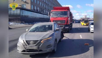 Пассажирка такси пострадала в ДТП на шоссе Энтузиастов