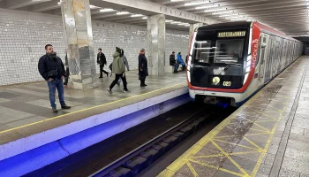 Пассажир упал на рельсы на станции метро &laquo;Полежаевская&raquo;