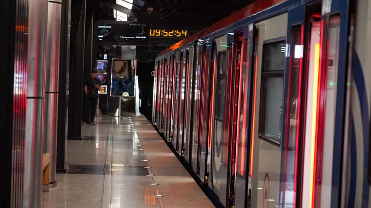 Владимир Ефимов: До 2,4 тысячи вагонов в год будут обслуживать в новом электродепо «Южное» Владимир Ефимов: До 2,4 тысячи вагонов в год будут обслуживать в новом электродепо «Южное»