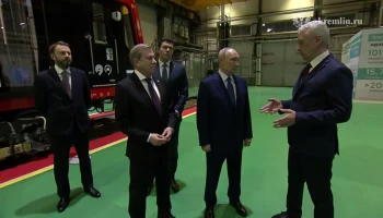 Путин и Собянин осмотрели беспилотный трамвай и поезд в депо &laquo;Аминьевское&raquo;