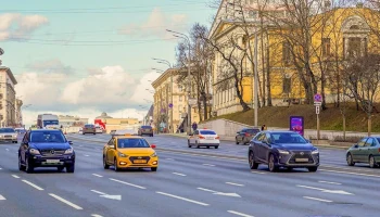 Москвичам напомнили, когда менять резину на авто и куда сдать шины на утилизацию