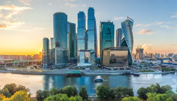 Посетителей башни «Федерация» в «Москве-Сити» экстренно эвакуировали Посетителей башни «Федерация» в «Москве-Сити» экстренно эвакуировали