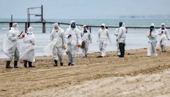 Режим ЧС федерального уровня введен из-за разлива мазута в Черном море