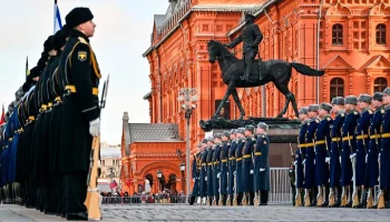 Собянин поздравил ветеранов с годовщиной контрнаступления в Битве под Москвой