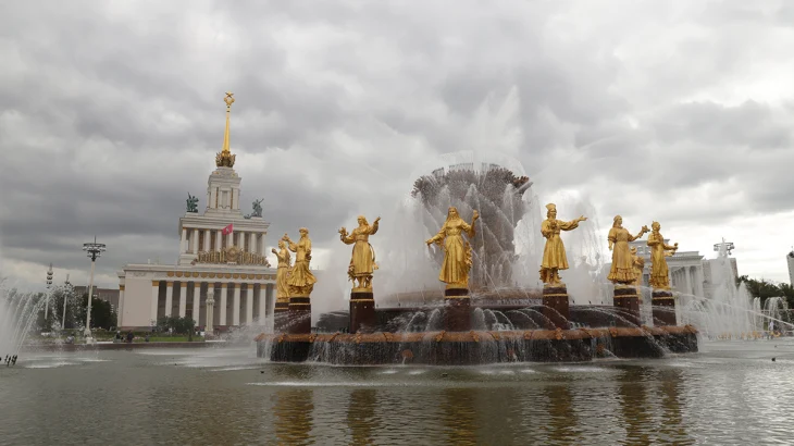 На выставке Русского музея на ВДНХ можно увидеть жизнь московских улиц XVII века На выставке Русского музея на ВДНХ можно увидеть жизнь московских улиц XVII века