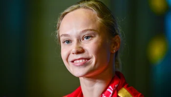 Гимнастка Мельникова призналась, что плакала из-за отсутствия флага РФ в Загребе