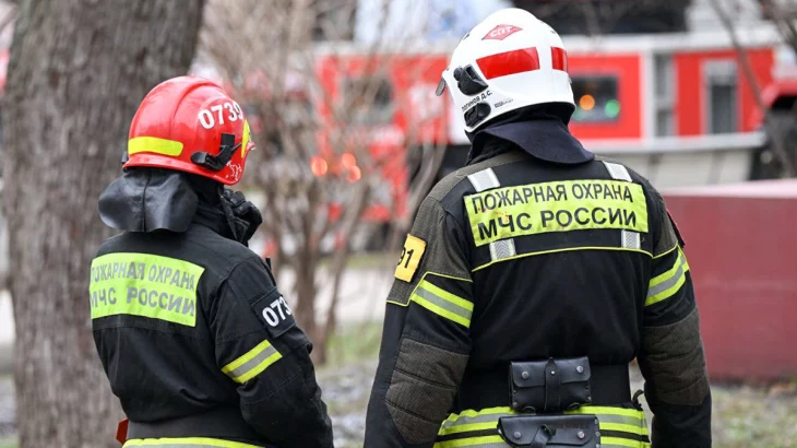Пожар произошел в строительном городке на юго-западе Москвы Пожар произошел в строительном городке на юго-западе Москвы