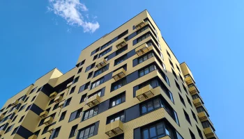 Владимир Ефимов: Около 460 горожан начали осматривать квартиры в жилом комплексе по программе ренова